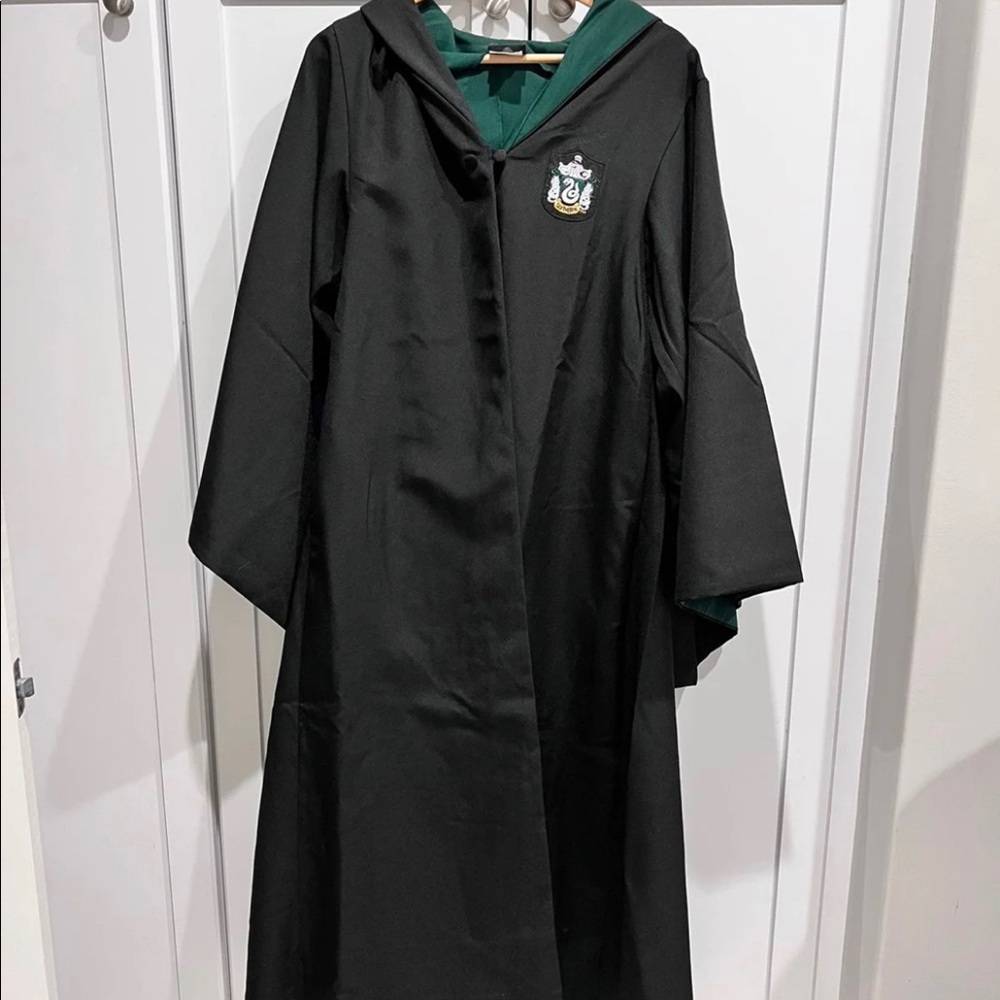Universal Studios Hogwarts Slytherin Robe